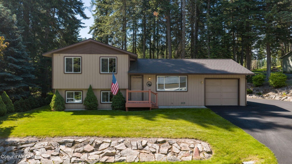 Photo of 18144 Hauserview DR, Hauser, ID 83854 (MLS # 26-6261)