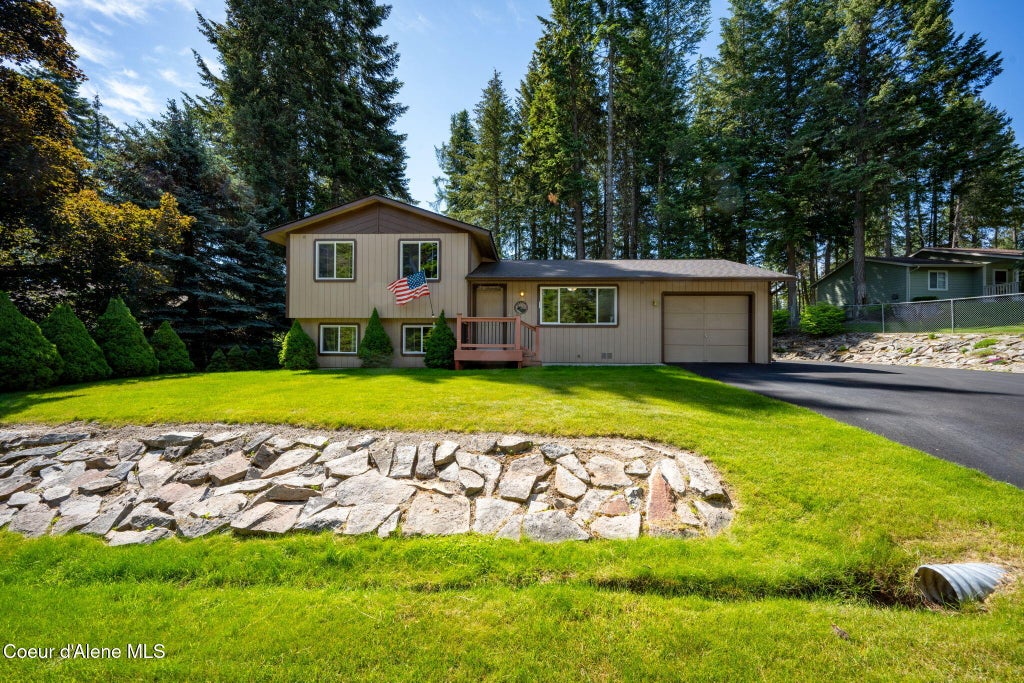 Photo of 18144 Hauserview DR, Hauser, ID 83854 (MLS # 26-6261)
