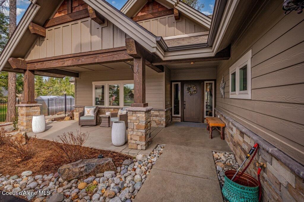 Photo of 11674 ARNICAS Ct, Hayden, ID 83835 (MLS # 26-2990)