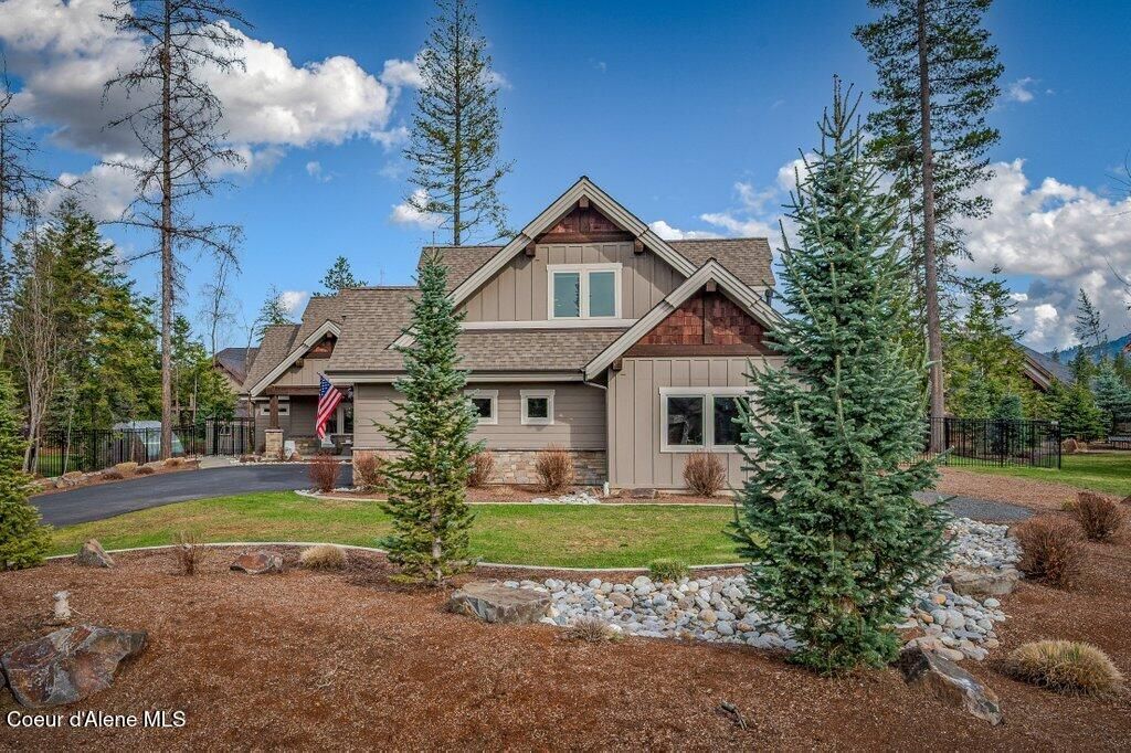Photo of 11674 ARNICAS Ct, Hayden, ID 83835 (MLS # 26-2990)