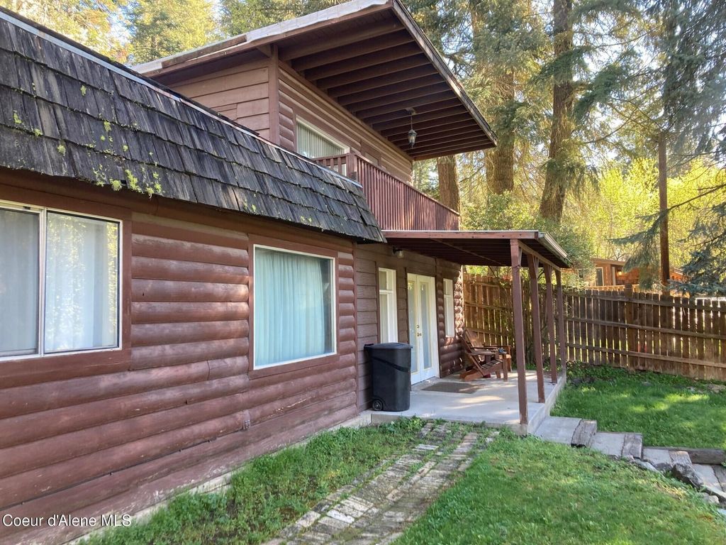 Photo of 12034 Wildwood Point Point, Hauser, ID 83854 (MLS # 26-3962)