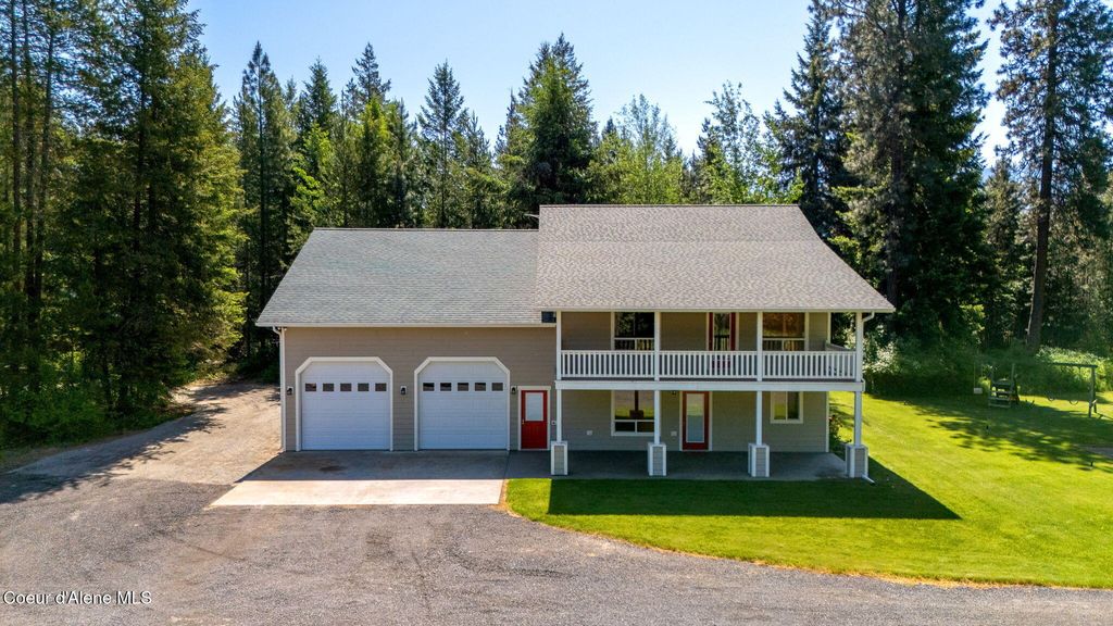 Photo of 551 Star RD, Bonners Ferry, ID 83805 (MLS # 26-5585)