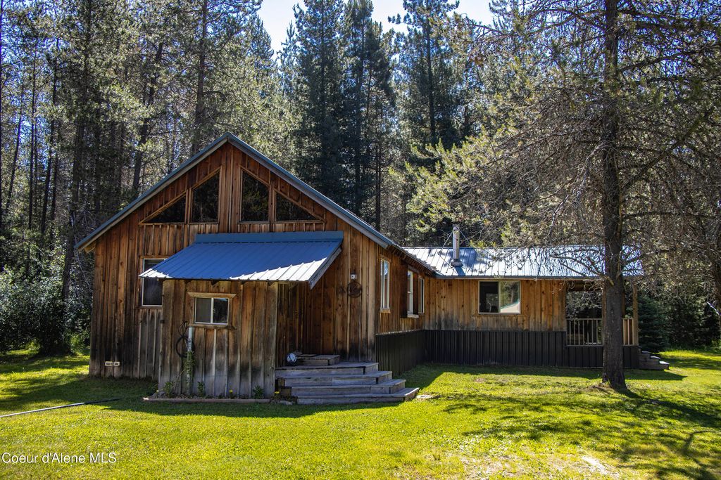 Photo of 3446 Lw Quartz Creek Creek, Priest River, ID 83856 (MLS # 26-6461)