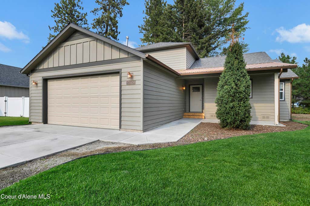 Photo of 14790 Cassia St, Rathdrum, ID 83858 (MLS # 26-8411)