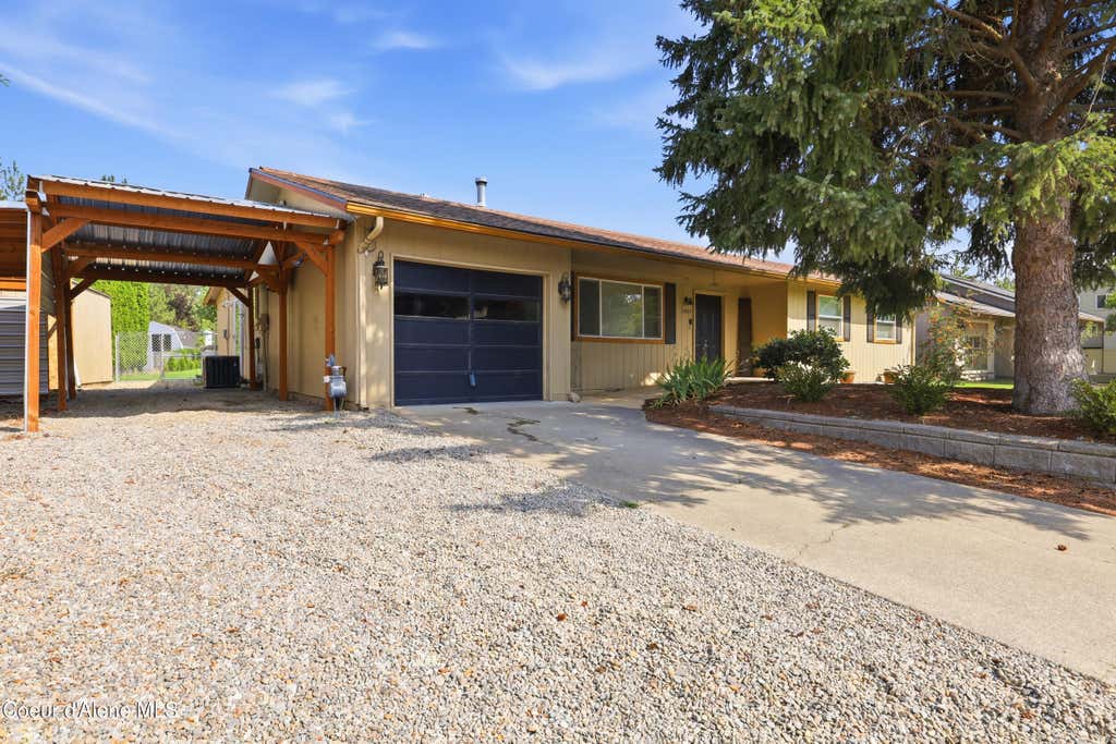 Photo of 1909 Meadow LN, Post Falls, ID 83854 (MLS # 26-8585)