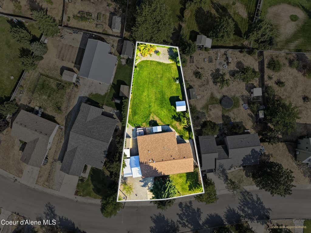 Photo of 1909 Meadow LN, Post Falls, ID 83854 (MLS # 26-8585)