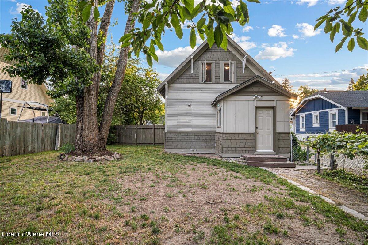 928 N 7th St, Coeur d'Alene, Idaho image 36