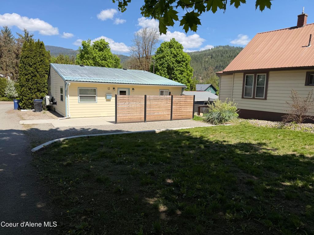 Photo of 13 Emerson Ln, Kellogg, ID 83837 (MLS # 26-4704)