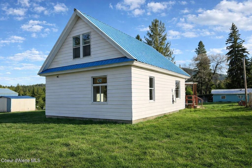 Photo of 146 5th, Plummer, ID 83851 (MLS # 26-3355)