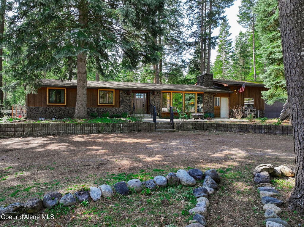 Photo of 16232 1st St, Bayview, ID 83803 (MLS # 26-1942)