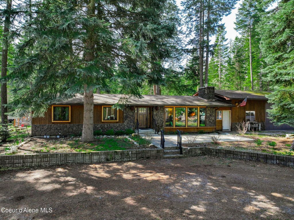 Photo of 16232 1st St, Bayview, ID 83803 (MLS # 26-1942)