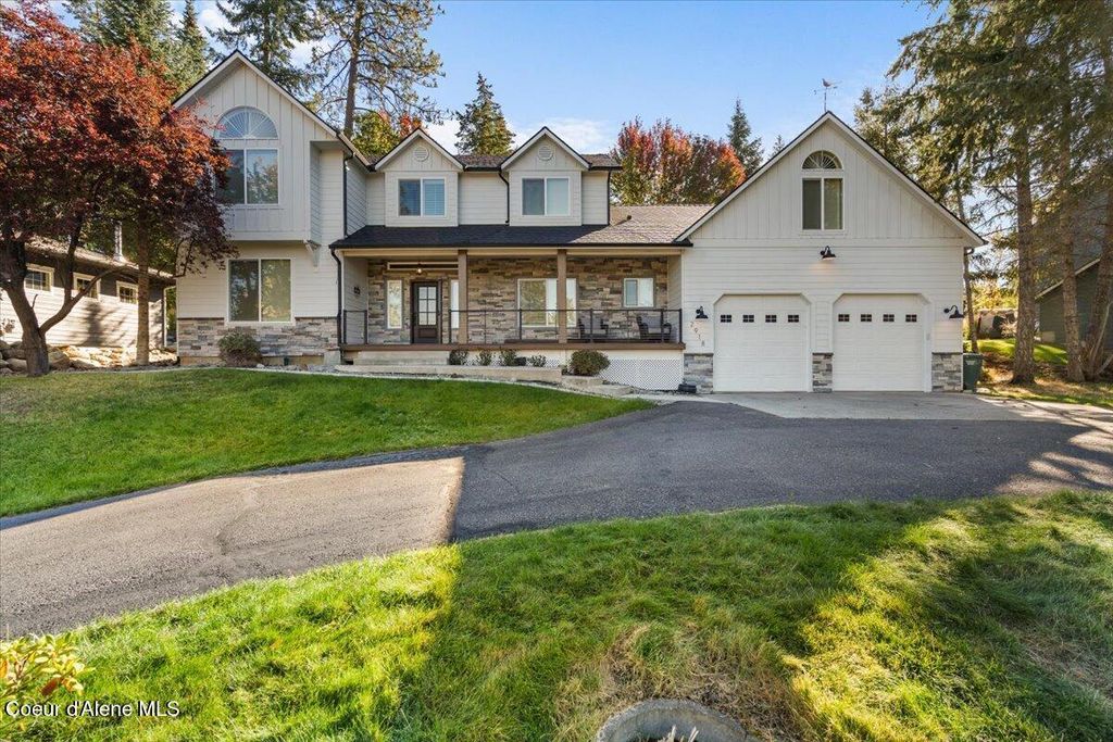 Photo of 2918 Point Hayden Dr, Hayden, ID 83835 (MLS # 26-2935)