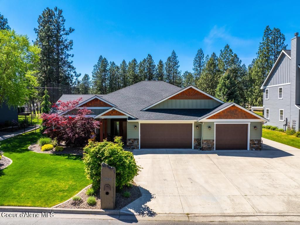 Photo of 704 DUNDEE Dr, Post Falls, ID 83854 (MLS # 26-4922)