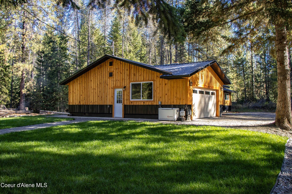 Photo of 253 Hopkins RD, Sandpoint, ID 83864 (MLS # 26-10362)