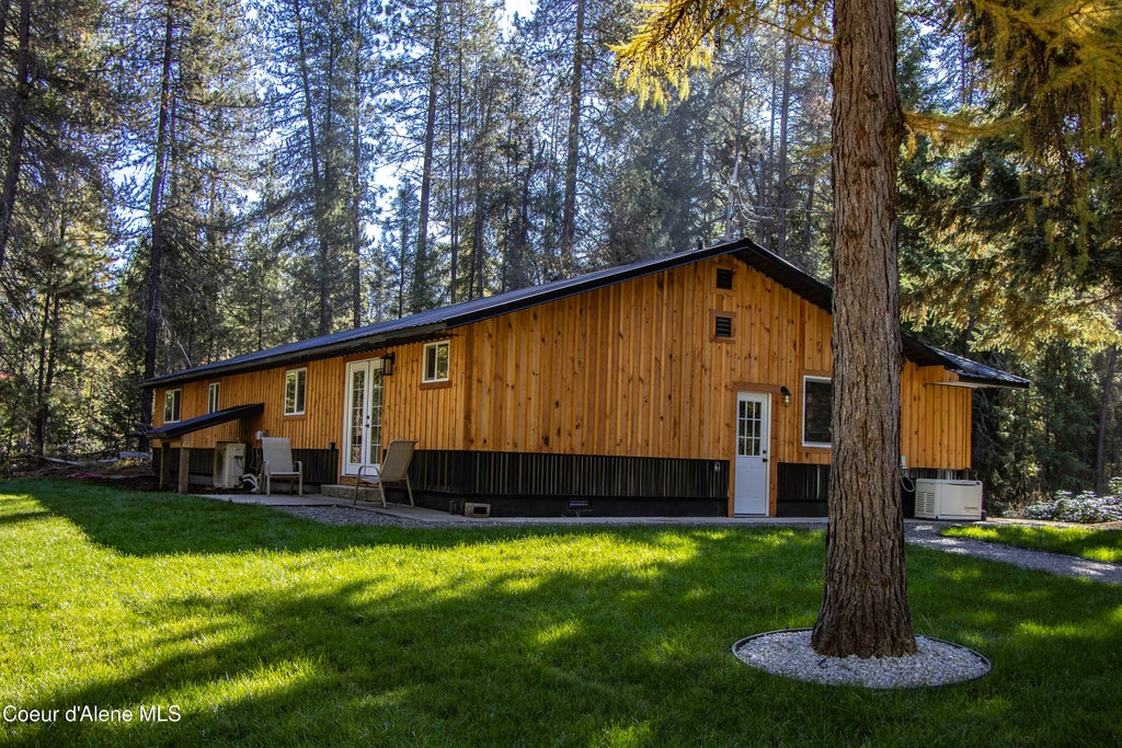 Photo of 253 Hopkins RD, Sandpoint, ID 83864 (MLS # 26-10362)