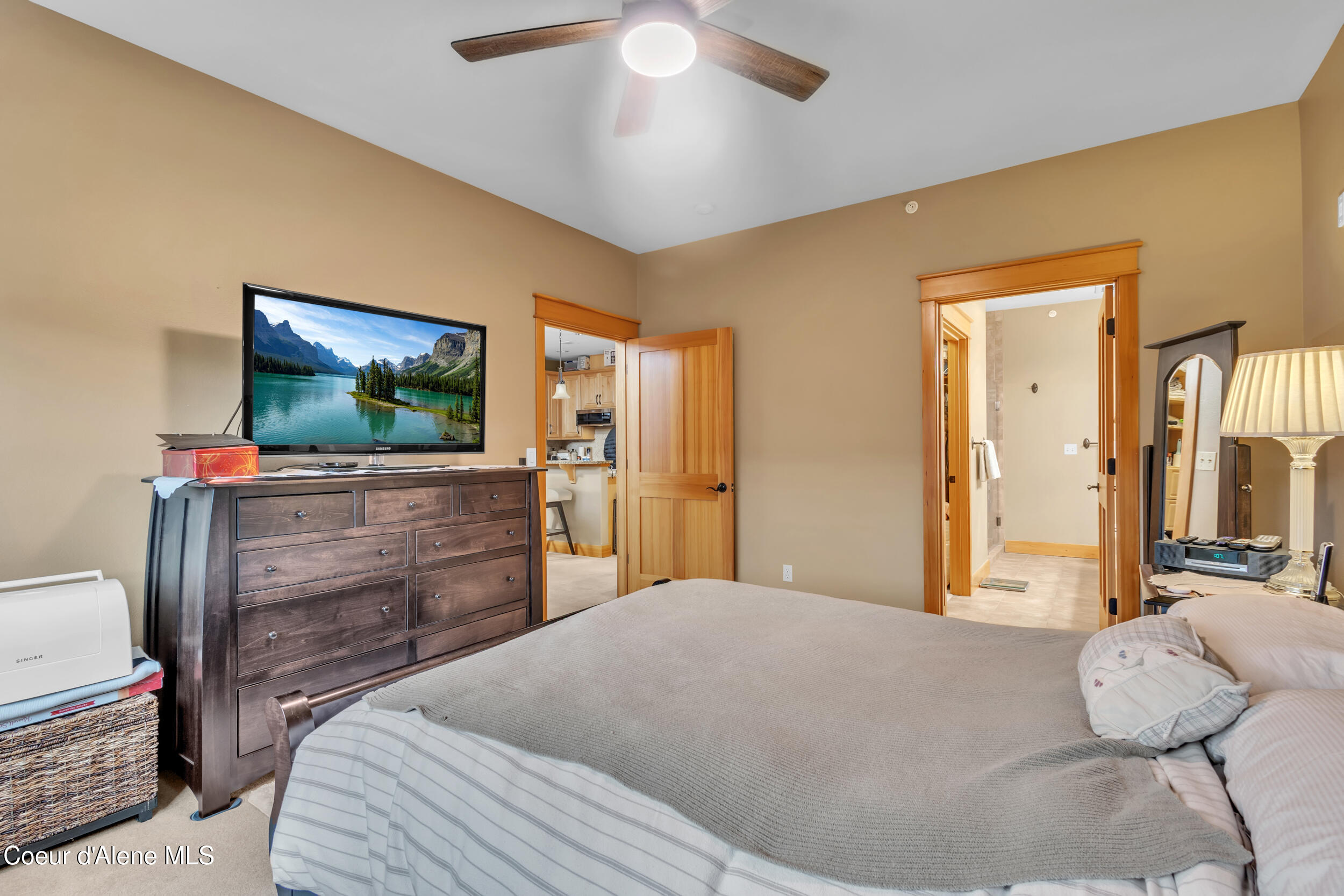 2050 Main APT 318