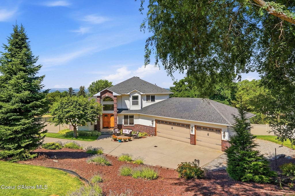 Photo of 6022 DEARBORN RD, Spokane, WA 99223 (MLS # 26-7661)