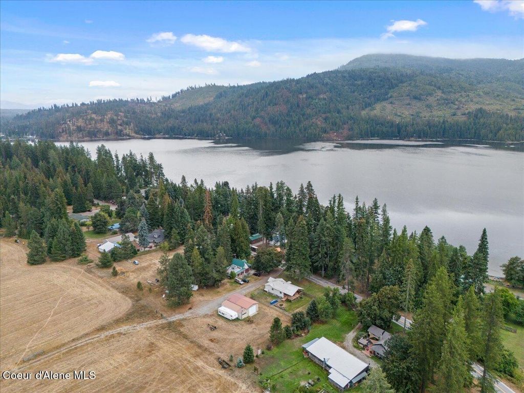 Photo of 10081 TWIN LAKES Lakes, Rathdrum, ID 83858 (MLS # 25-9515)