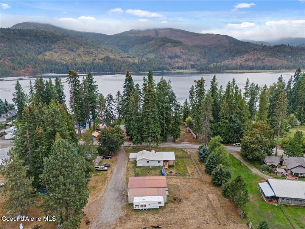 Photo of 10081 TWIN LAKES Lakes, Rathdrum, ID 83858 (MLS # 25-9515)