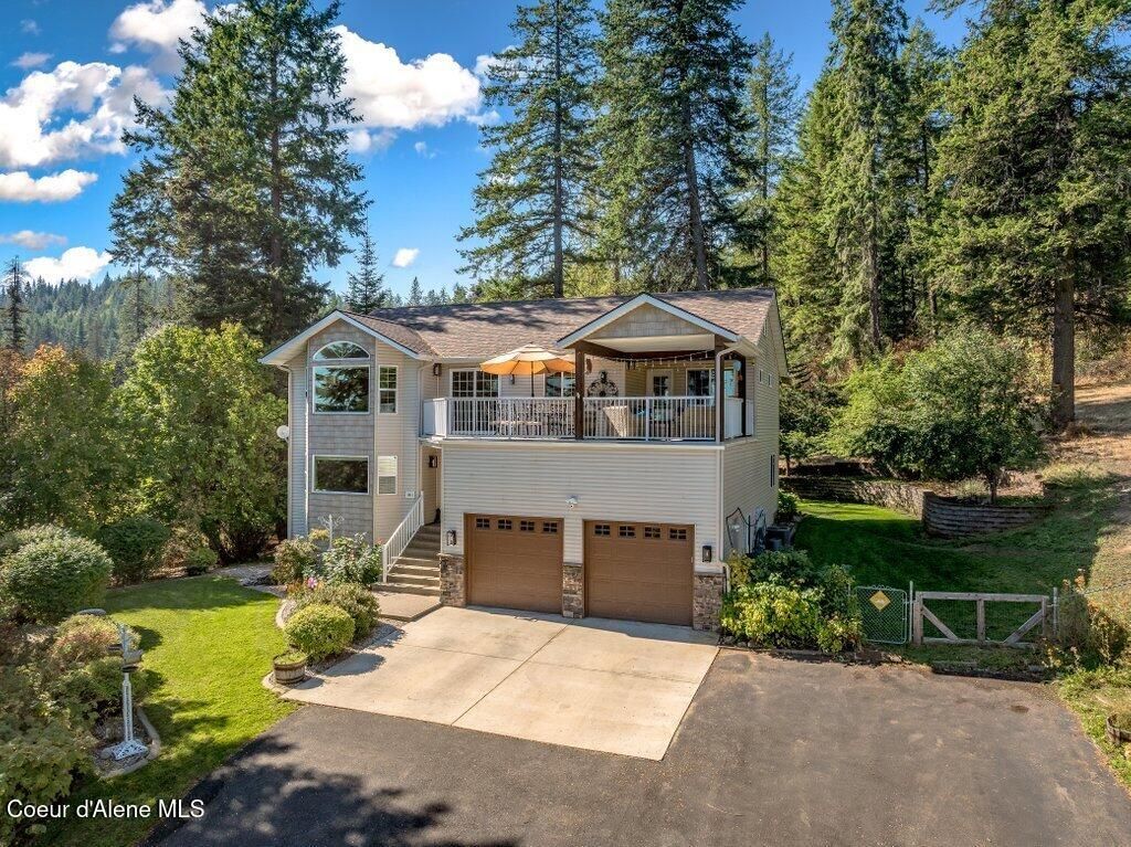 Photo of 11413 Summit Loop, Hauser, ID 83854 (MLS # 26-771)