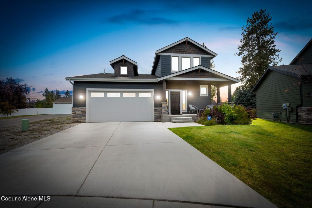 Photo of 2499 SIDE SADDLE Ln, Post Falls, ID 83854 (MLS # 25-10299)
