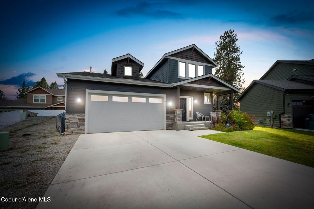 Photo of 2499 SIDE SADDLE Ln, Post Falls, ID 83854 (MLS # 25-10299)