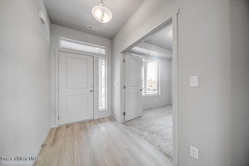 Hayden, Idaho 83835, United States, 4 Bedrooms Bedrooms, ,3 BathroomsBathrooms,Residential,Pending,57408