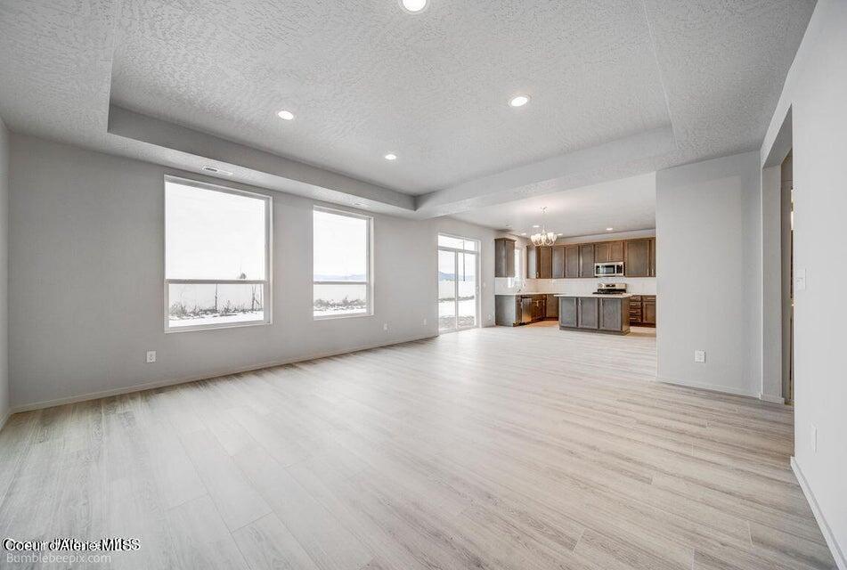 Hayden, Idaho 83835, United States, 4 Bedrooms Bedrooms, ,3 BathroomsBathrooms,Residential,Pending,57408