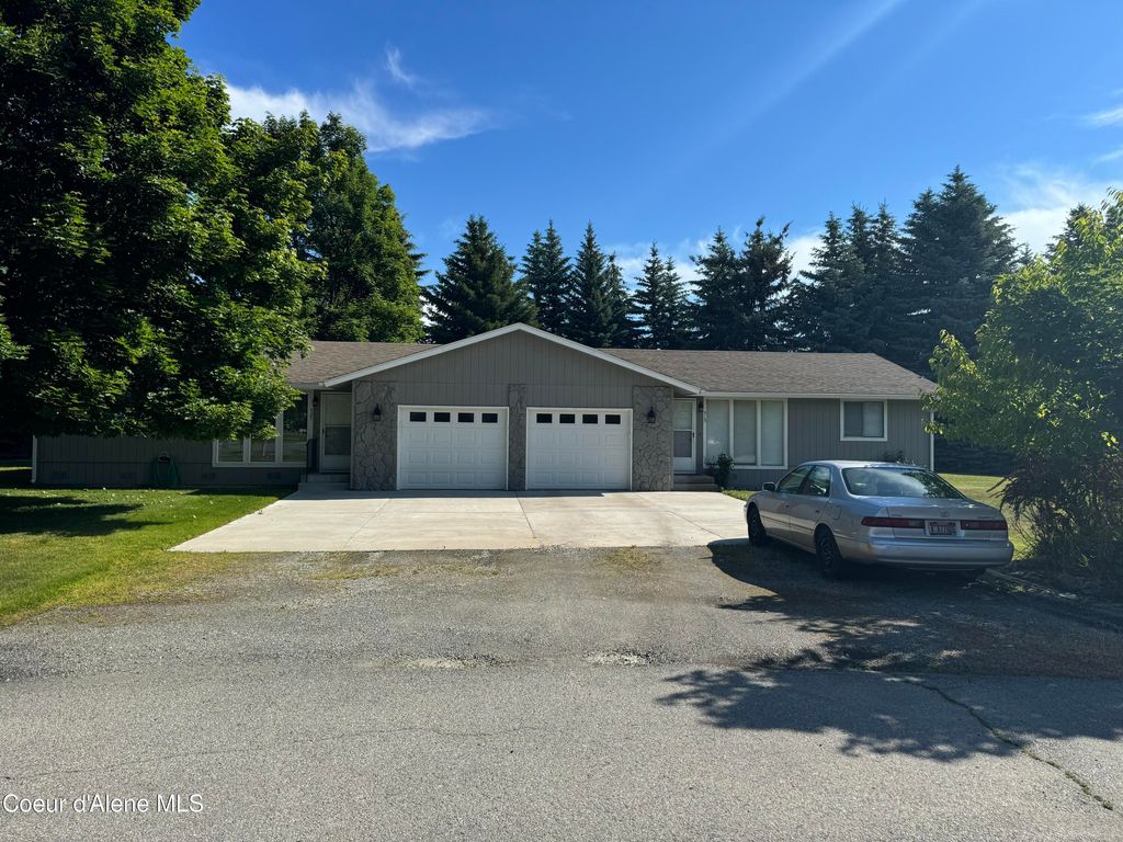 Photo of 515 &amp; 512 W Horizon Ct, Coeur dAlene, ID 83815 (MLS # 24-5883)