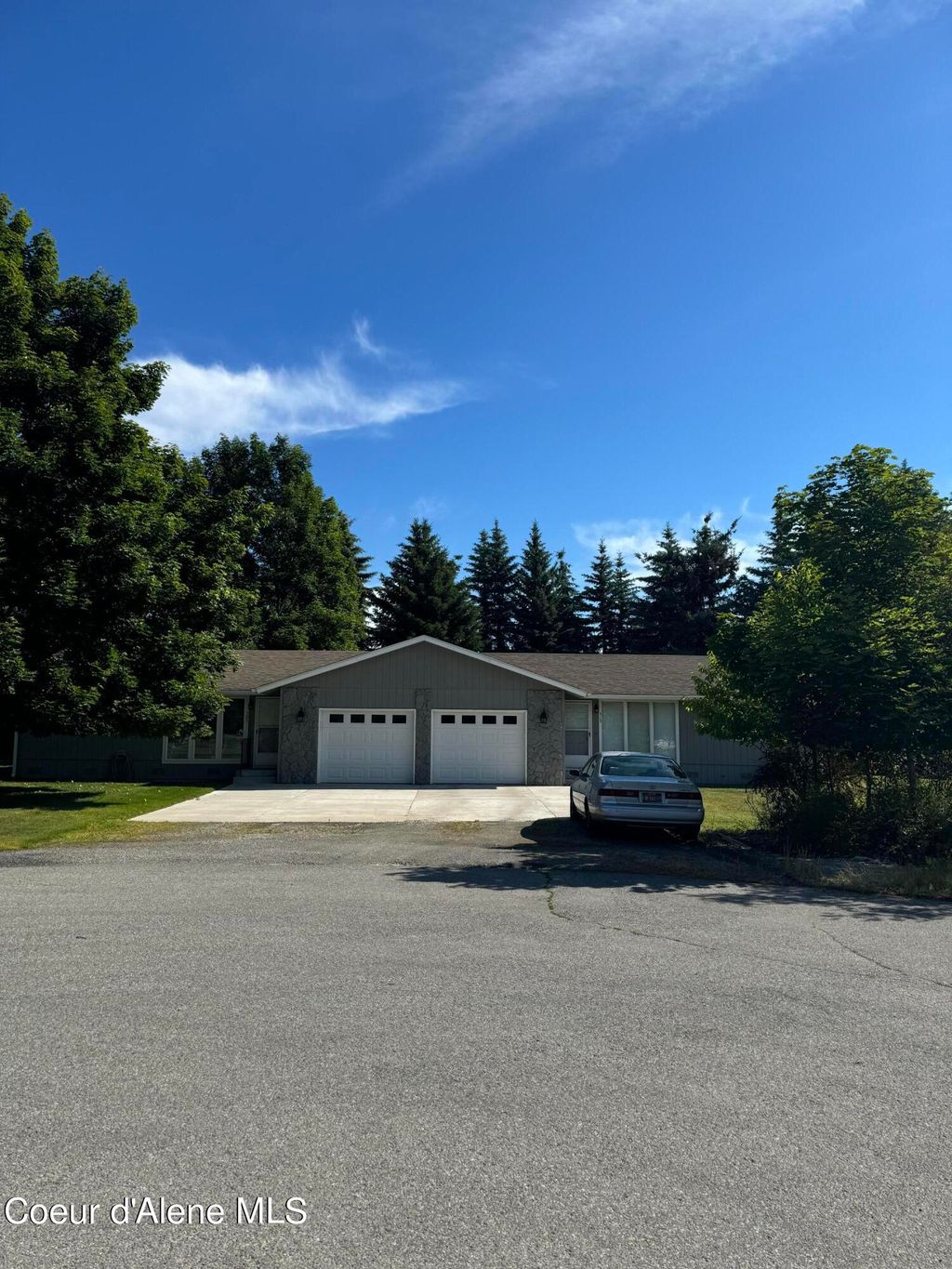 Photo of 515 &amp; 512 W Horizon Ct, Coeur dAlene, ID 83815 (MLS # 24-5883)
