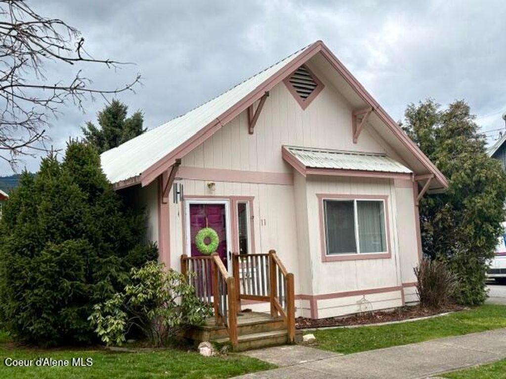 Photo of 11 Mission Ave, Kellogg, ID 83837 (MLS # 26-3065)