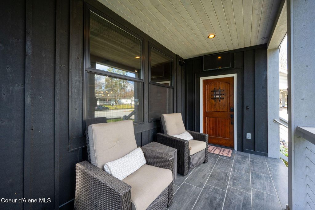 Photo of 715 Government Way, Coeur dAlene, ID 83814 (MLS # 26-2876)