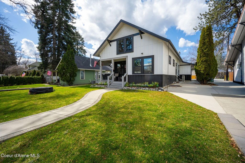Photo of 715 Government Way, Coeur dAlene, ID 83814 (MLS # 26-2876)