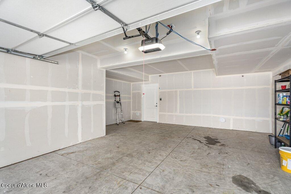 Coeur d'Alene, Idaho 83815, United States, 3 Bedrooms Bedrooms, ,2 BathroomsBathrooms,Residential,Active,172408