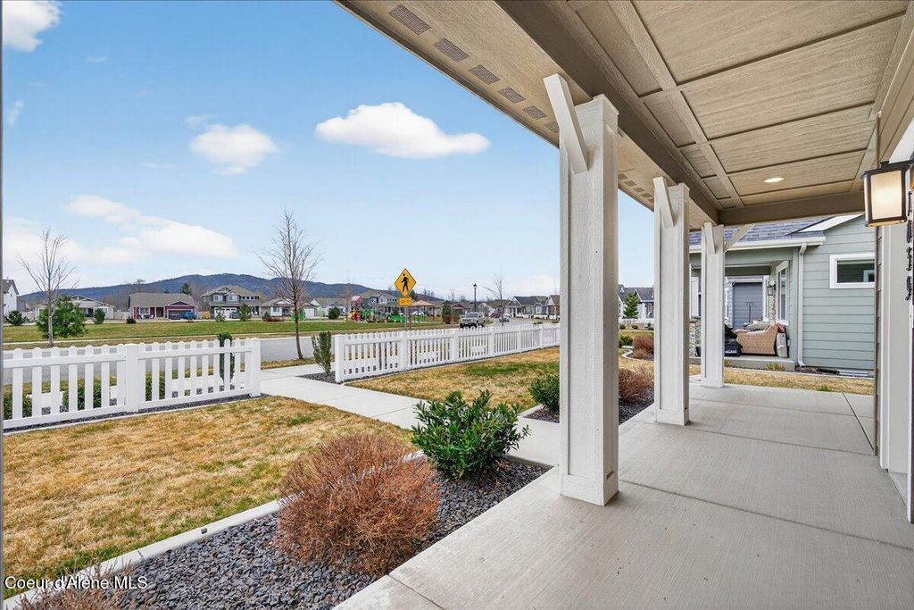 Photo of 1039 Blair Ave, Post Falls, ID 83854 (MLS # 26-2278)