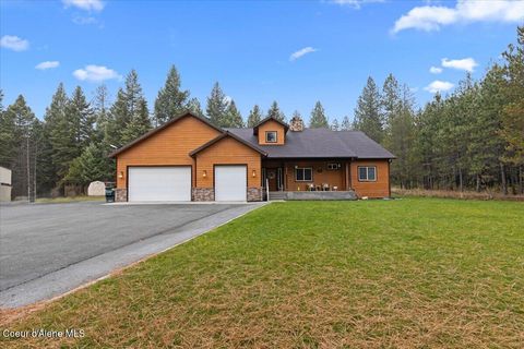 Photo of 24665 Hunters Grove Grove, Rathdrum, ID 83858 (MLS # 25-10764)