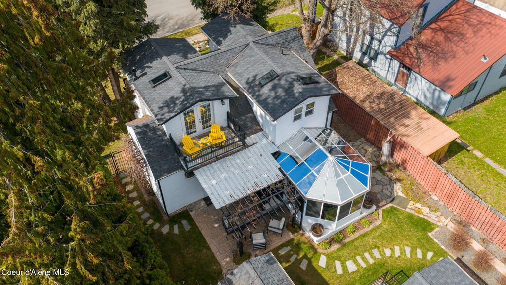 Photo of 726 B St, Coeur dAlene, ID 83814 (MLS # 26-2734)