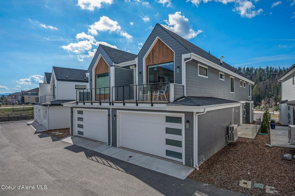 Photo of 2430 ATLAS Rd, Coeur dAlene, ID 83814 (MLS # 25-11481)