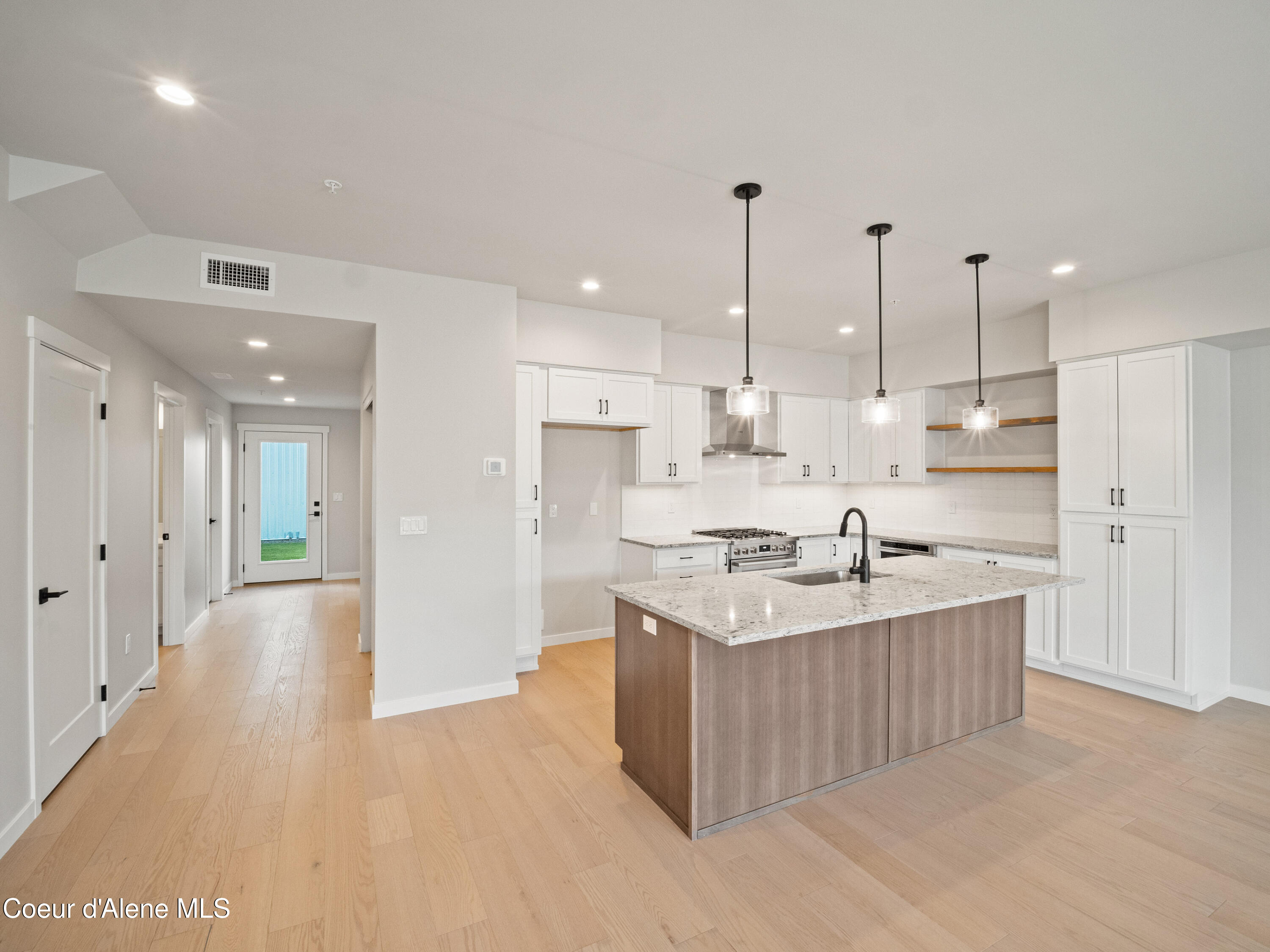1033 E Railroad Ave, Post Falls, Idaho image 8