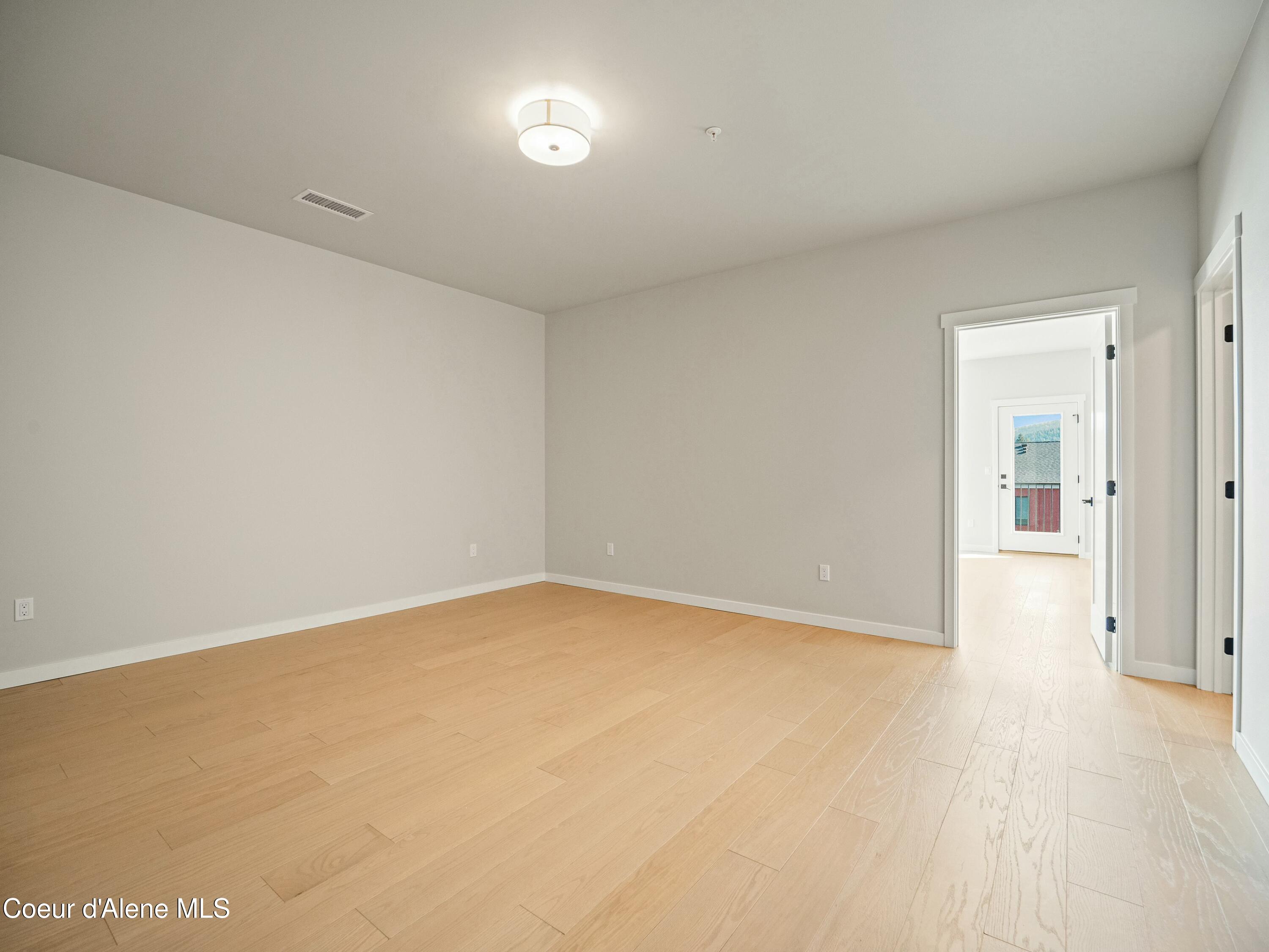 1033 E Railroad Ave, Post Falls, Idaho image 16