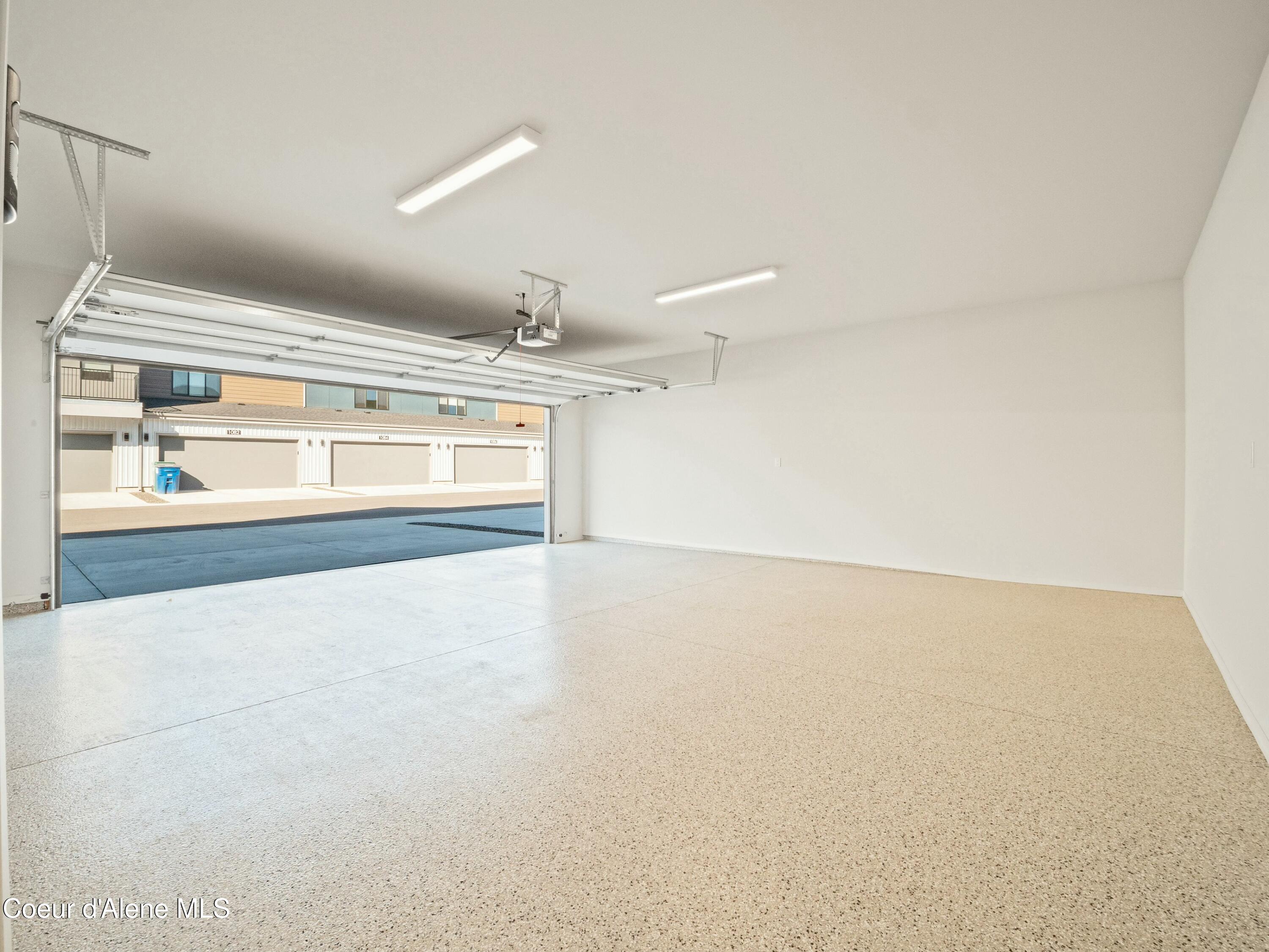 1033 E Railroad Ave, Post Falls, Idaho image 32