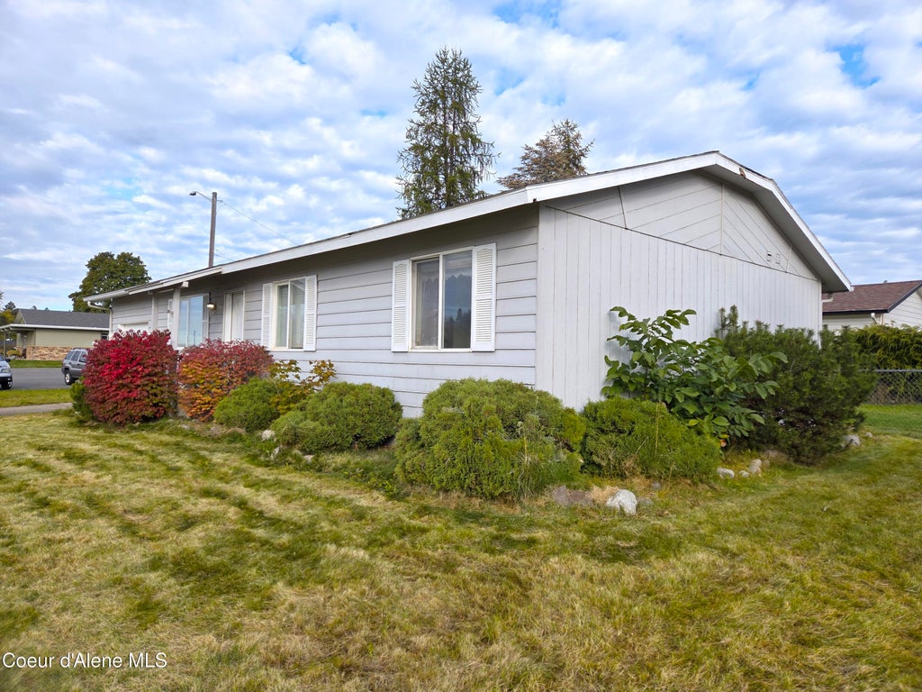 Photo of 302 12th AVE, Post Falls, ID 83854 (MLS # 26-9870)