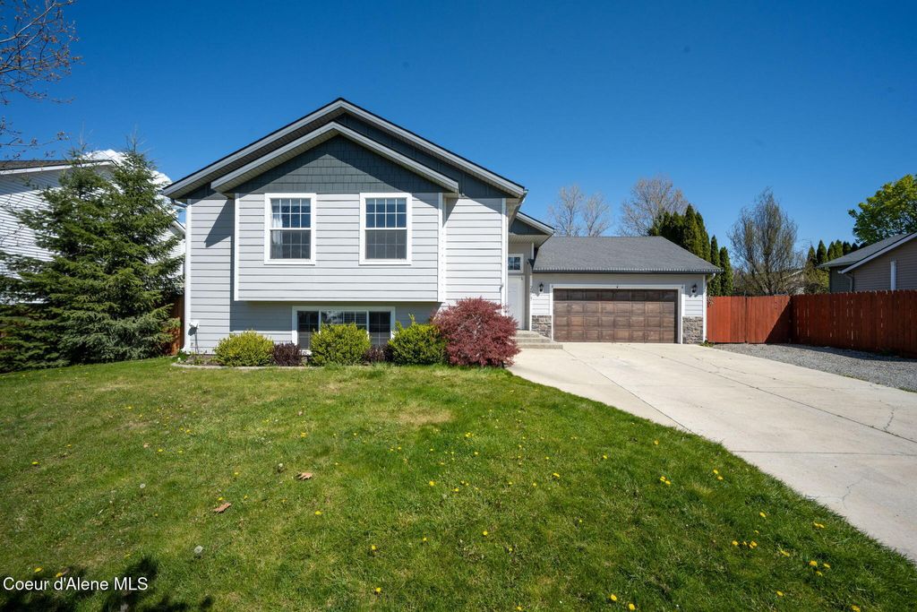 Photo of 2617 Blueberry Cir, Hayden, ID 83835 (MLS # 26-4187)