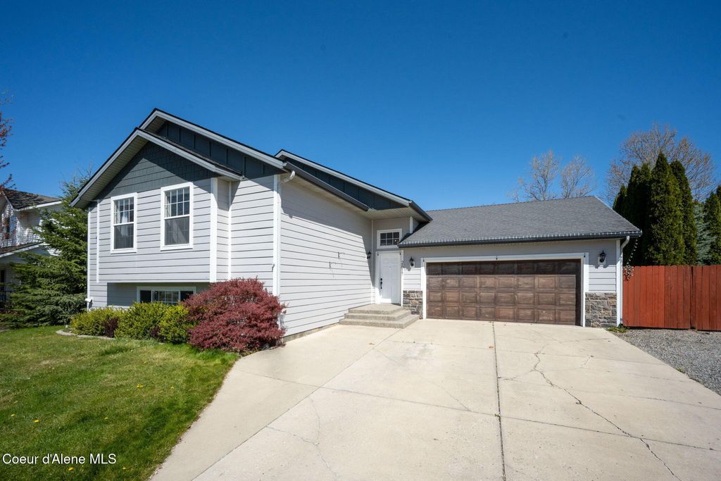Photo of 2617 Blueberry Cir, Hayden, ID 83835 (MLS # 26-4187)