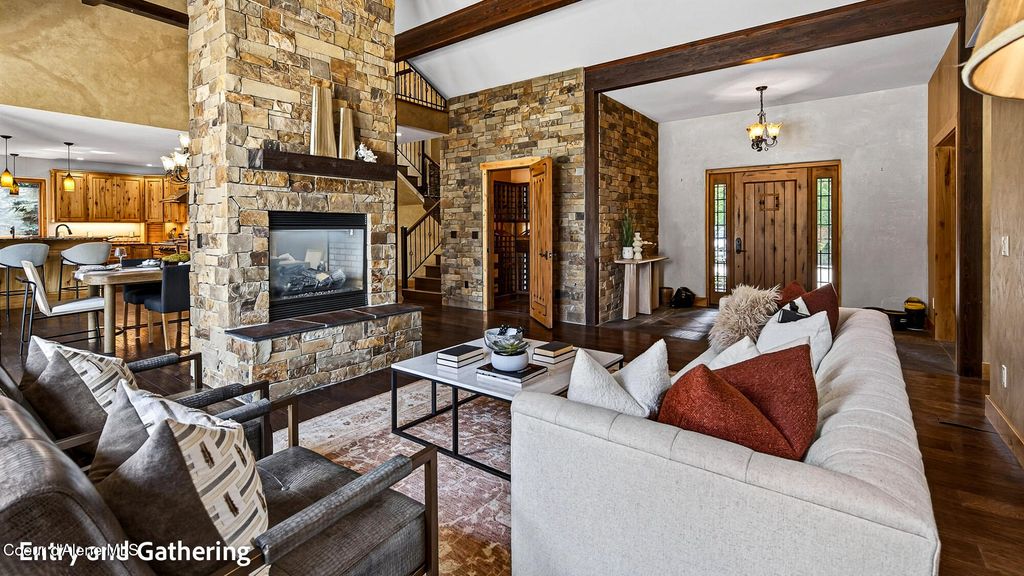 Photo of 956 Carr Creek Creek, Sandpoint, ID 83864 (MLS # 26-5218)