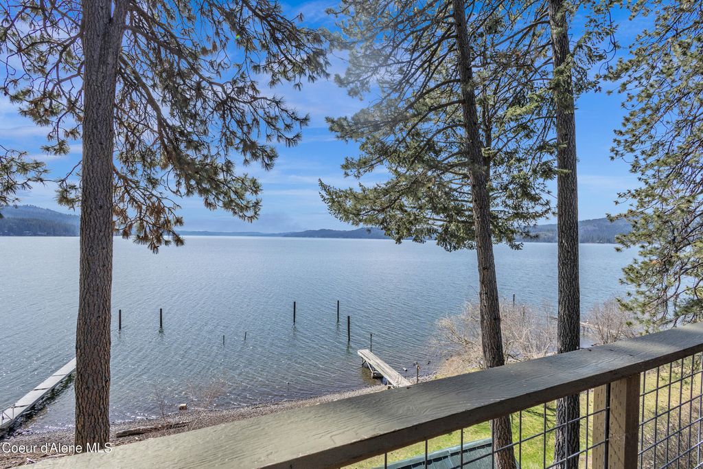 Photo of 428 Beachhouse Ln, Harrison, ID 83833 (MLS # 26-4130)