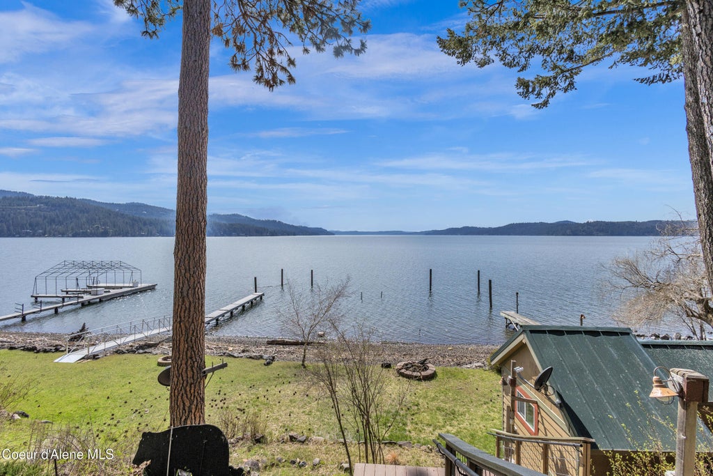 Photo of 428 Beachhouse Ln, Harrison, ID 83833 (MLS # 26-4130)