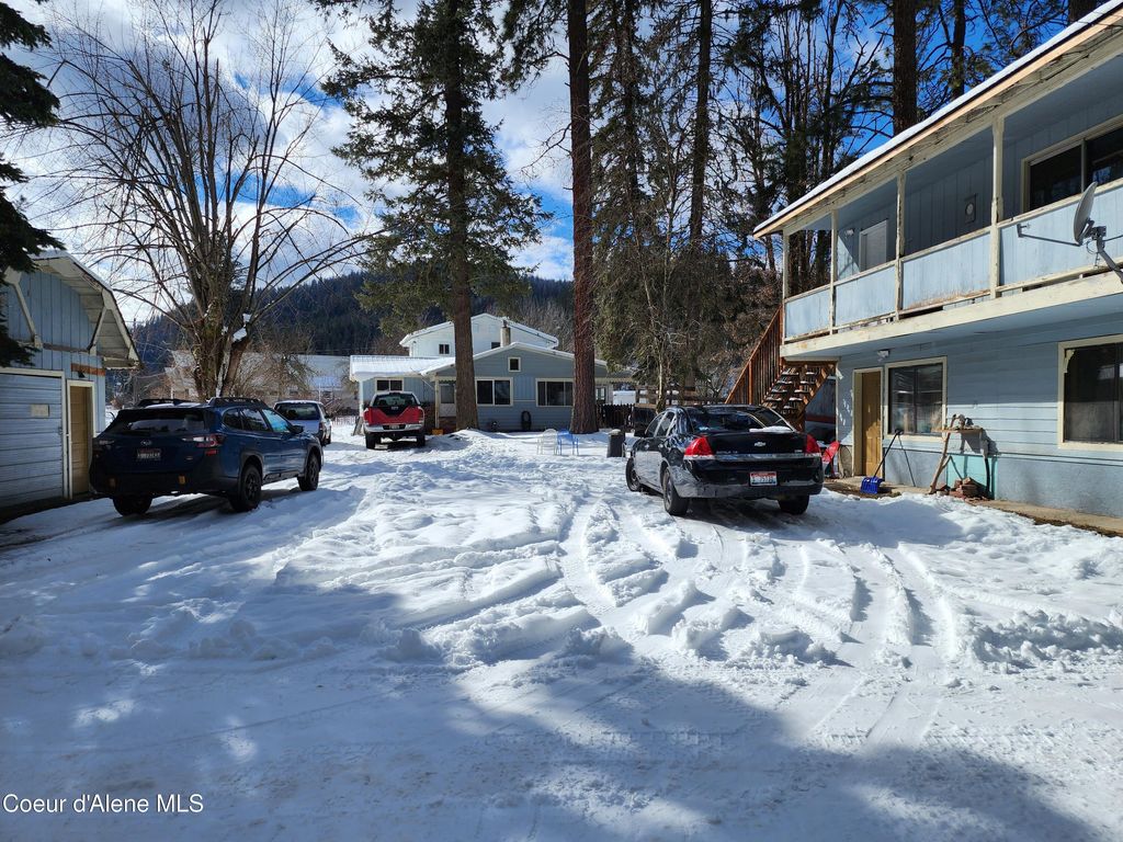 Photo of 1004 Boylan Ave, Pinehurst, ID 83850 (MLS # 25-1435)