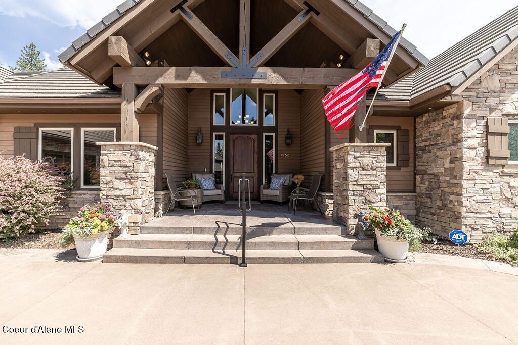Photo of 1560 BRUIN Loop, Hayden, ID 83835 (MLS # 25-7966)