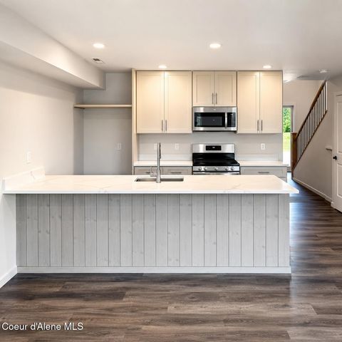 Townhouse For Sale - 9830 Laylin Cir<br/> Kootenai County, Hayden, ID 83835